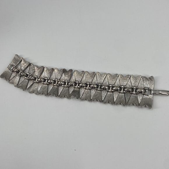 Vintage silvertone Art Deco bracelet - Picture 3 of 4
